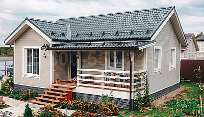 Каркасный одноэтажный дом 9 на 8 м. с террасой.