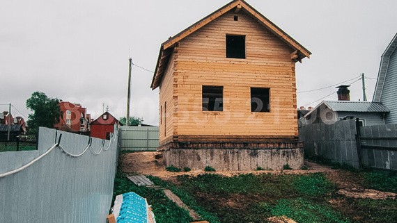 Отзыв о строительстве полутороэтажного дома из бруса 6 на 8 м. в Московской области  