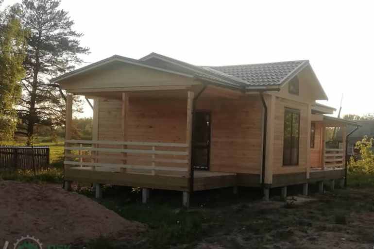 Дом из бруса «Безгодовка» 12х8 с террасой