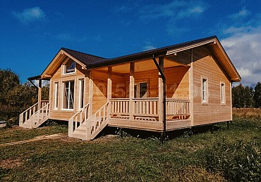 Одноэтажный каркасный дом 11х8,5м. в Архангельской области.